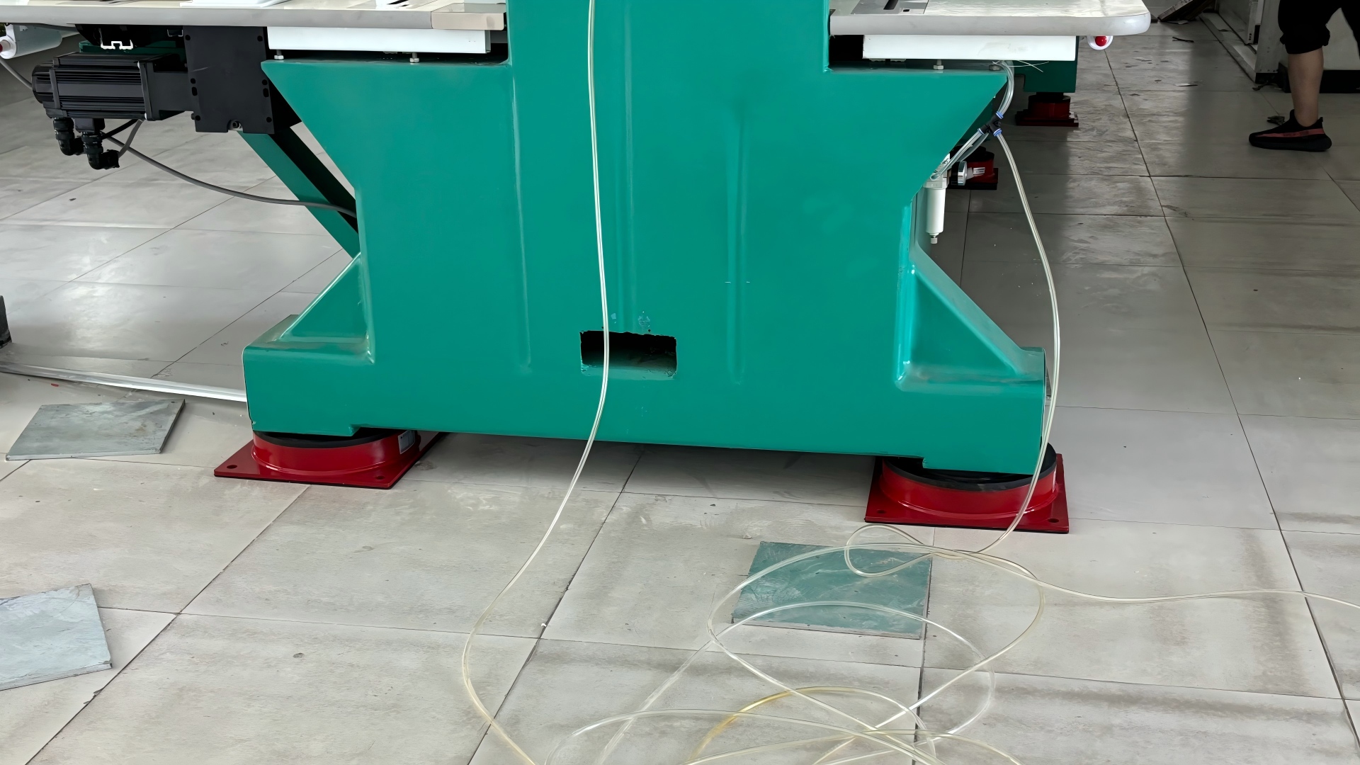 HFD-B型空气液压减振器