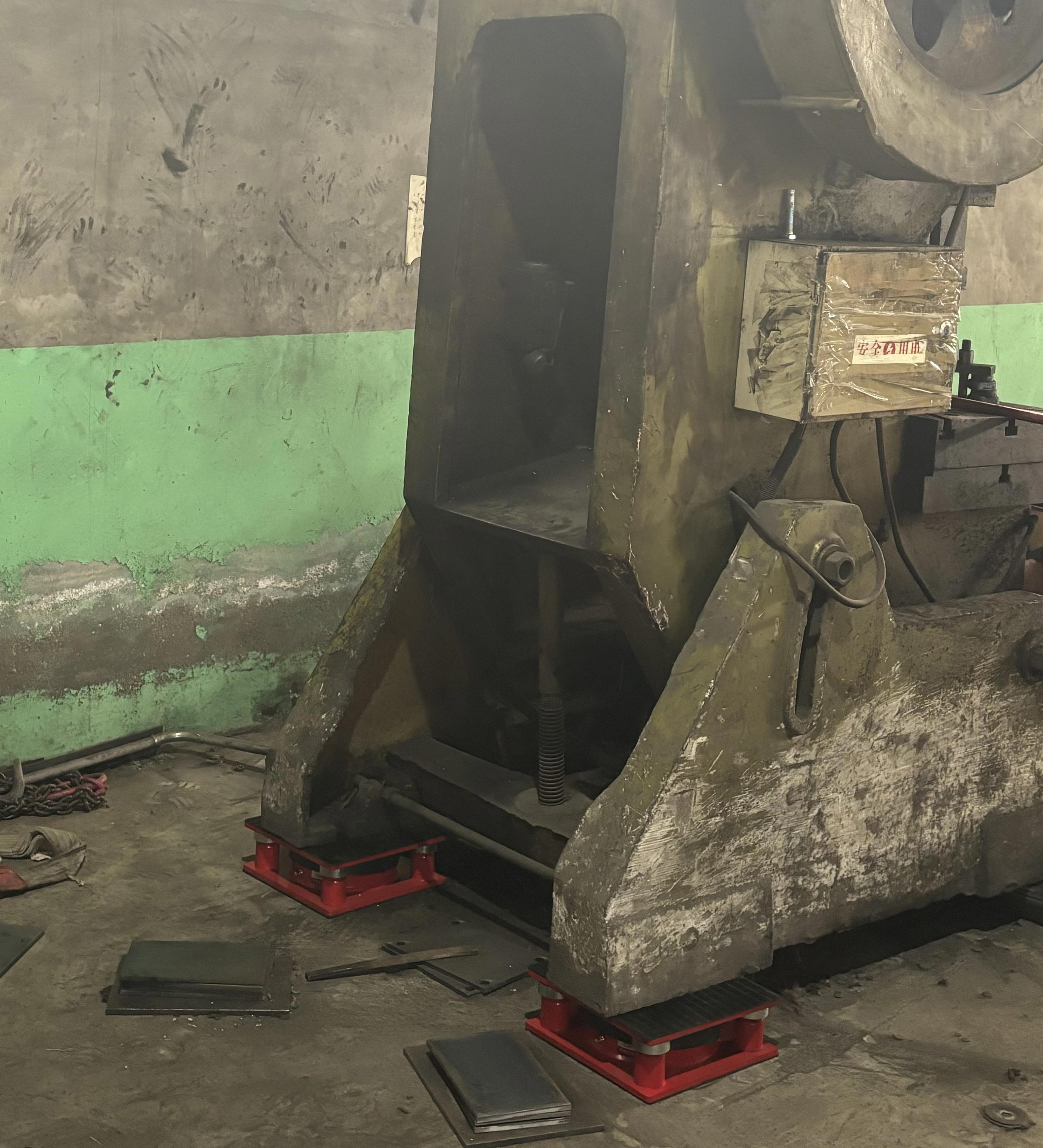 HFD-B型空气液压减振器