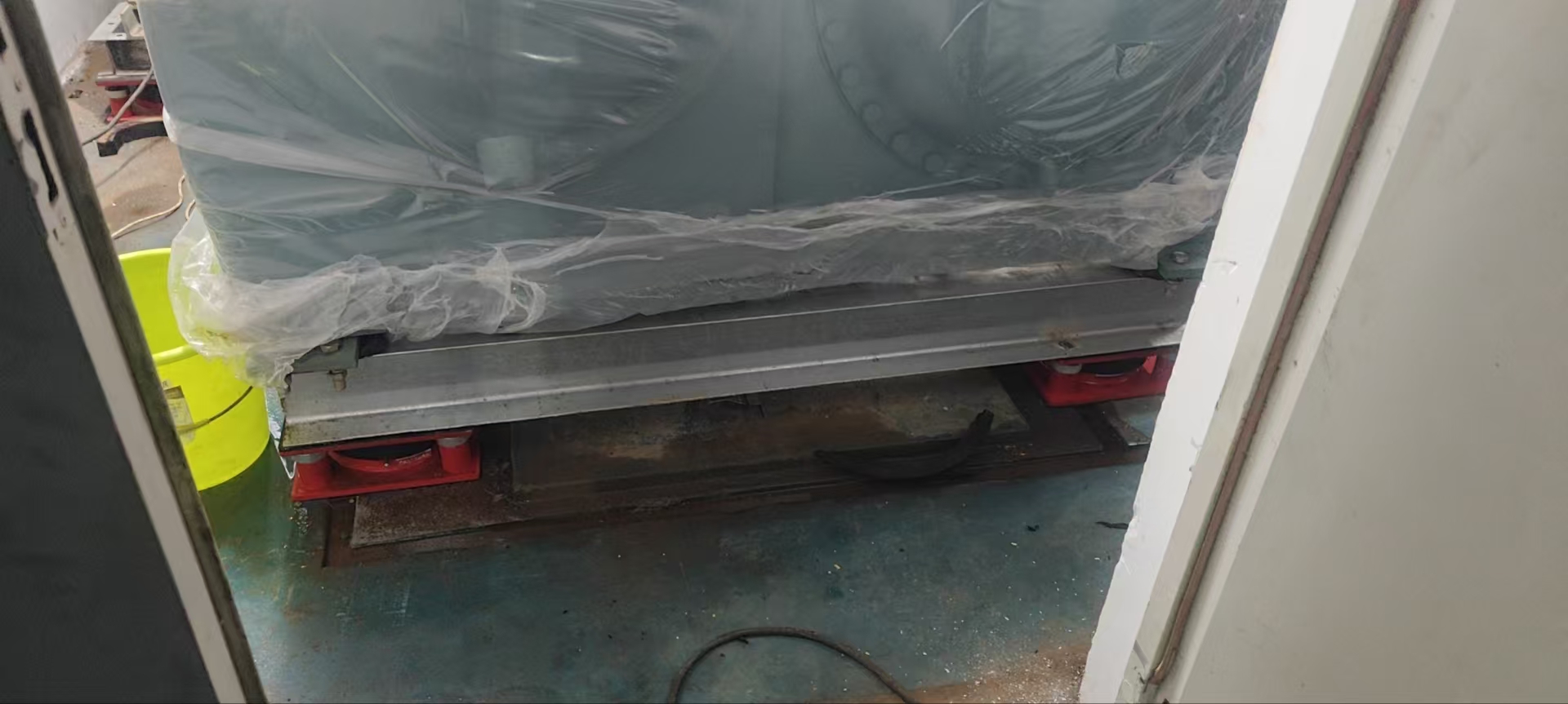 HFD-B型空气液压减振器