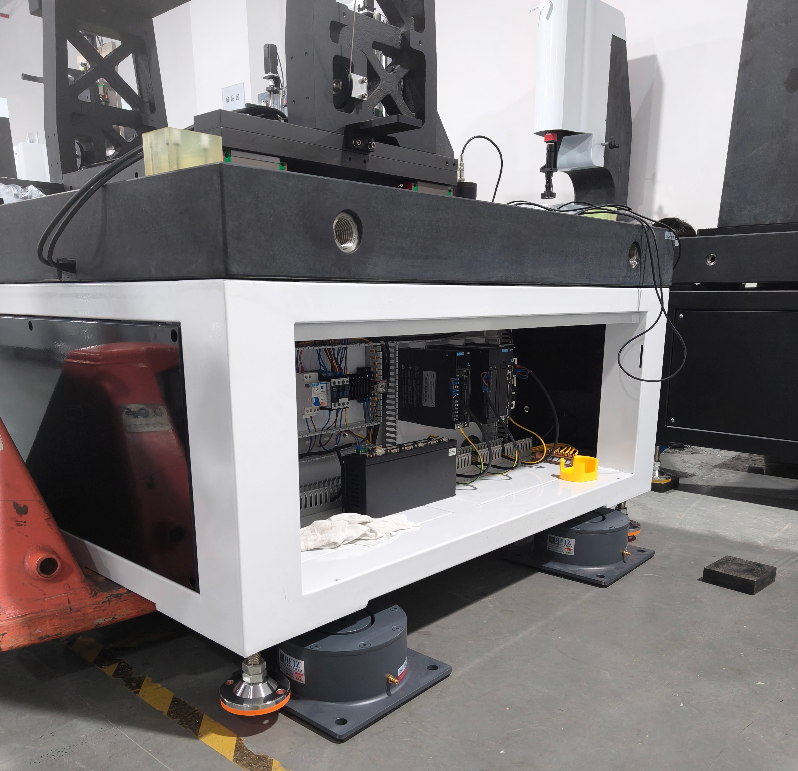 HF薄膜气浮减振器